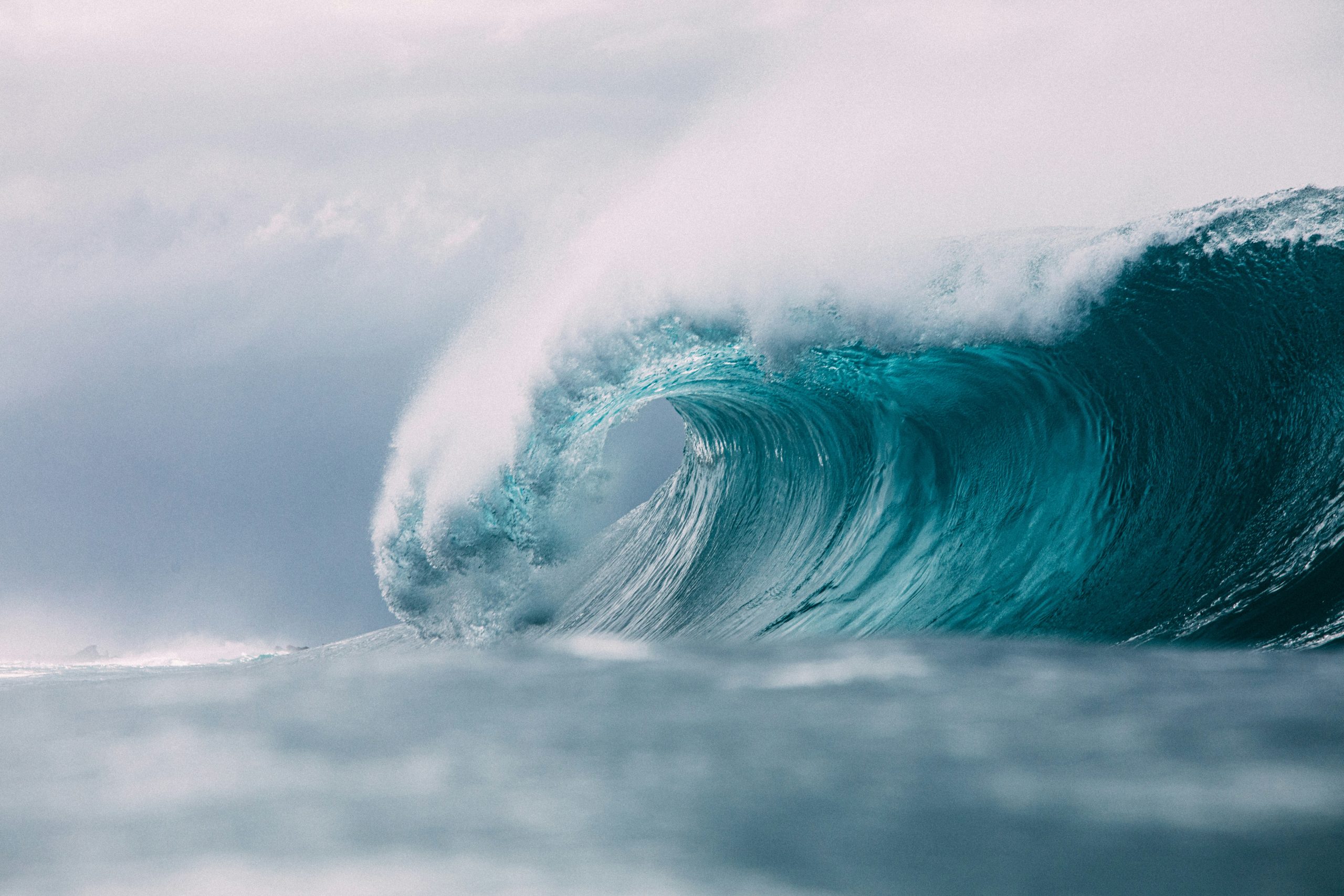 Damaging Coastal Waves Pose Significant Risks to Public Safety and Maritime Activities wave