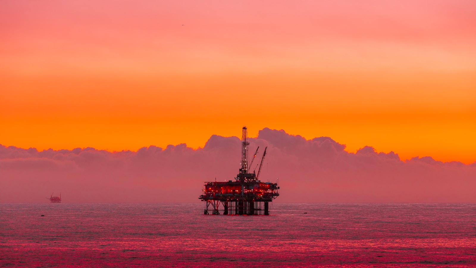 Orange Basin Exploration 5 Wells Approved: Astonishing Boost for South Africa’s Energy Orange Basin Exploration offshore oil and gas rig